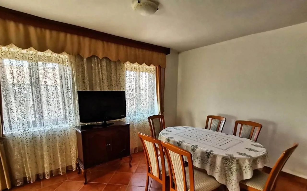 Stan-na-dan, kuća, 120m², Pržno, Budva