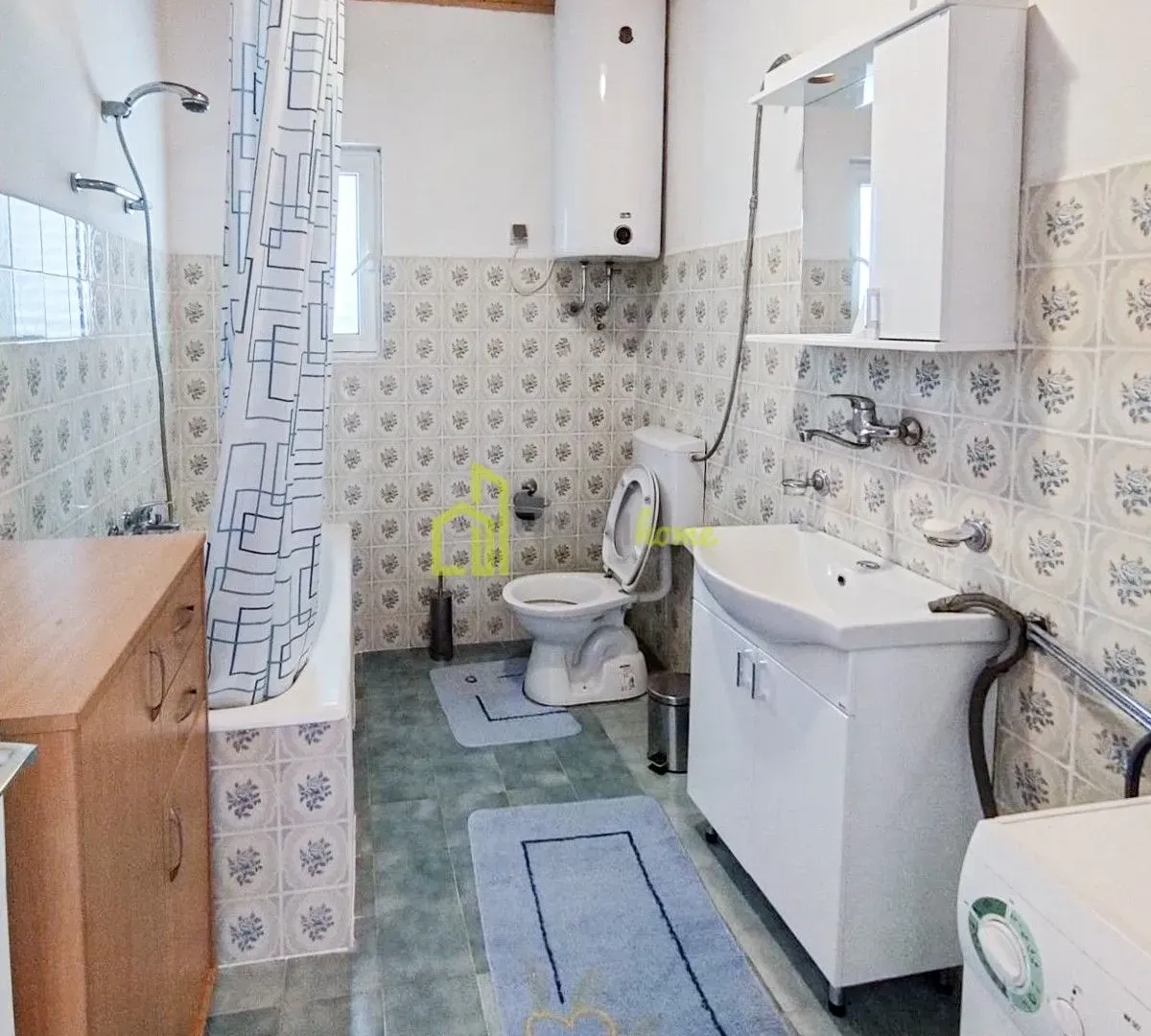 Rent, house, 170m², Lješevići, Kotor