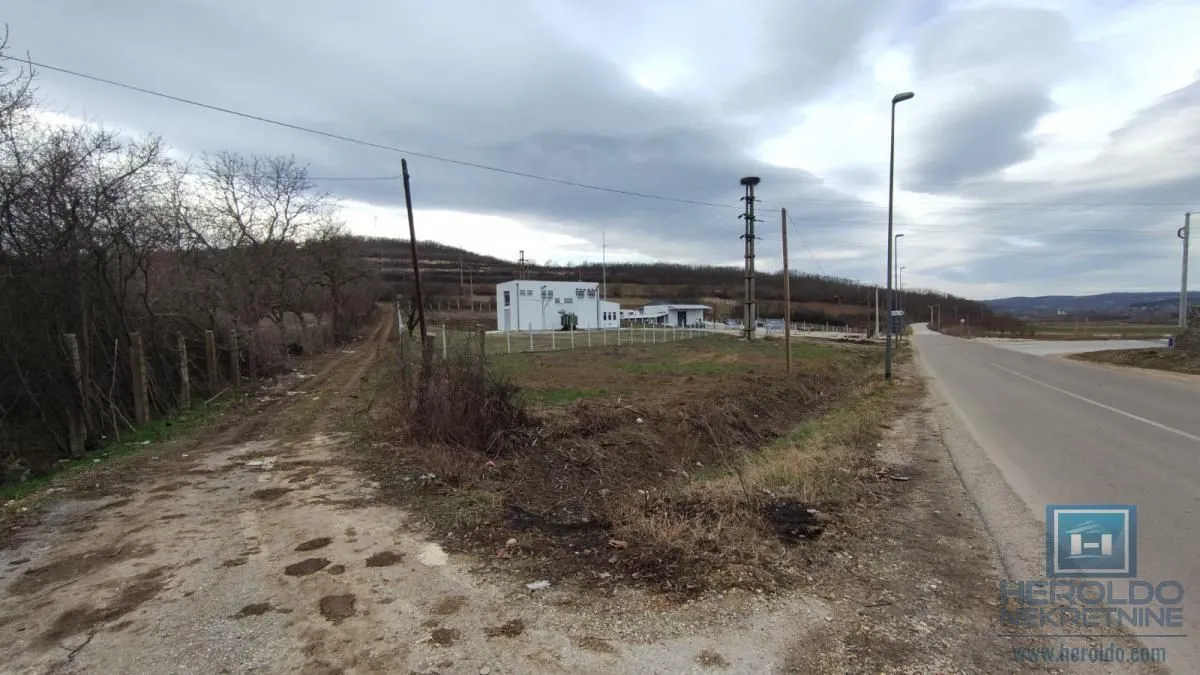 Izdavanje, plac, 1300m², Batočina, Srbija