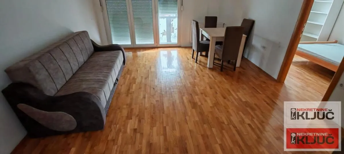 Izdavanje, jednosoban stan, 40m², Petrovaradin, Novi Sad