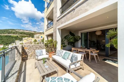 Prodaja, trosoban stan, 105m², Tivat, Crna Gora - image 7