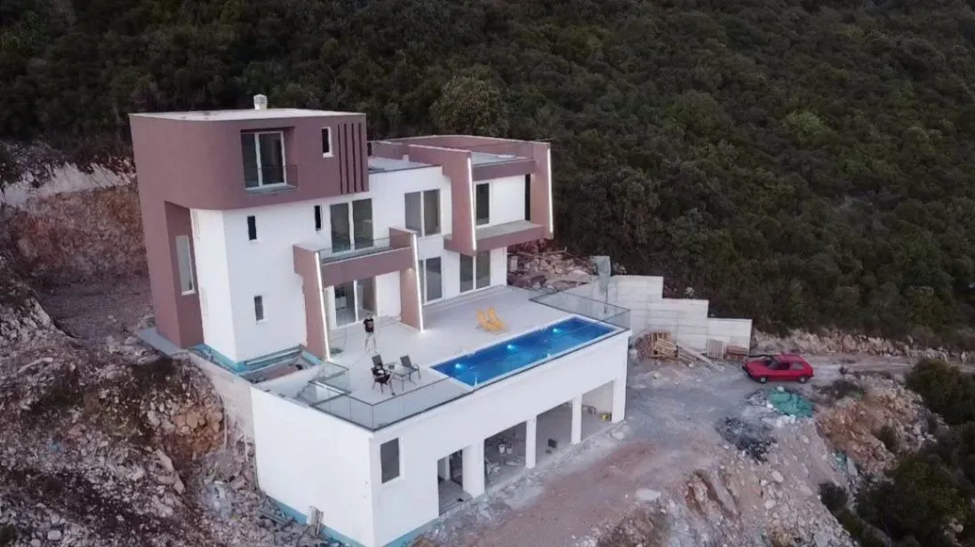 Rent, house, 560m², Dubrava, Bar