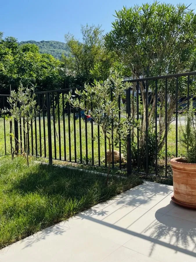 Prodaja, dvosoban stan, 98m², Seljanovo, Tivat