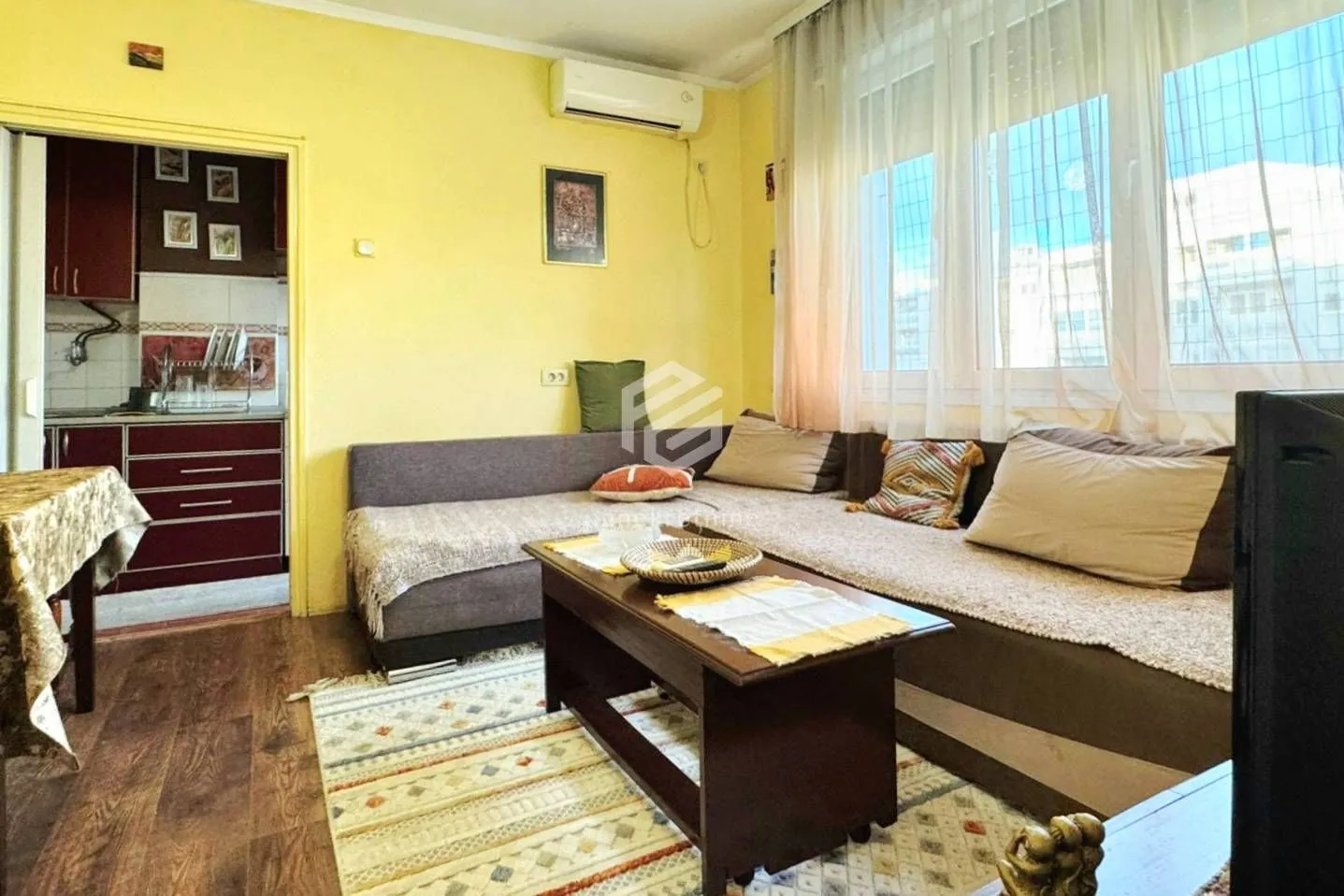 Izdavanje, jednosoban stan, 50m², Centar, Podgorica