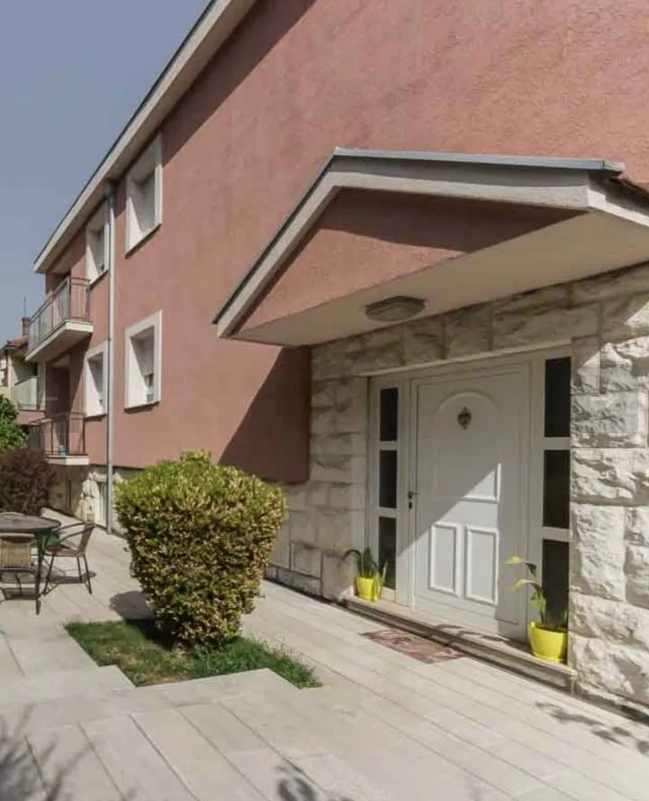 Prodaja, kuća, 340m², Gorica C, Podgorica