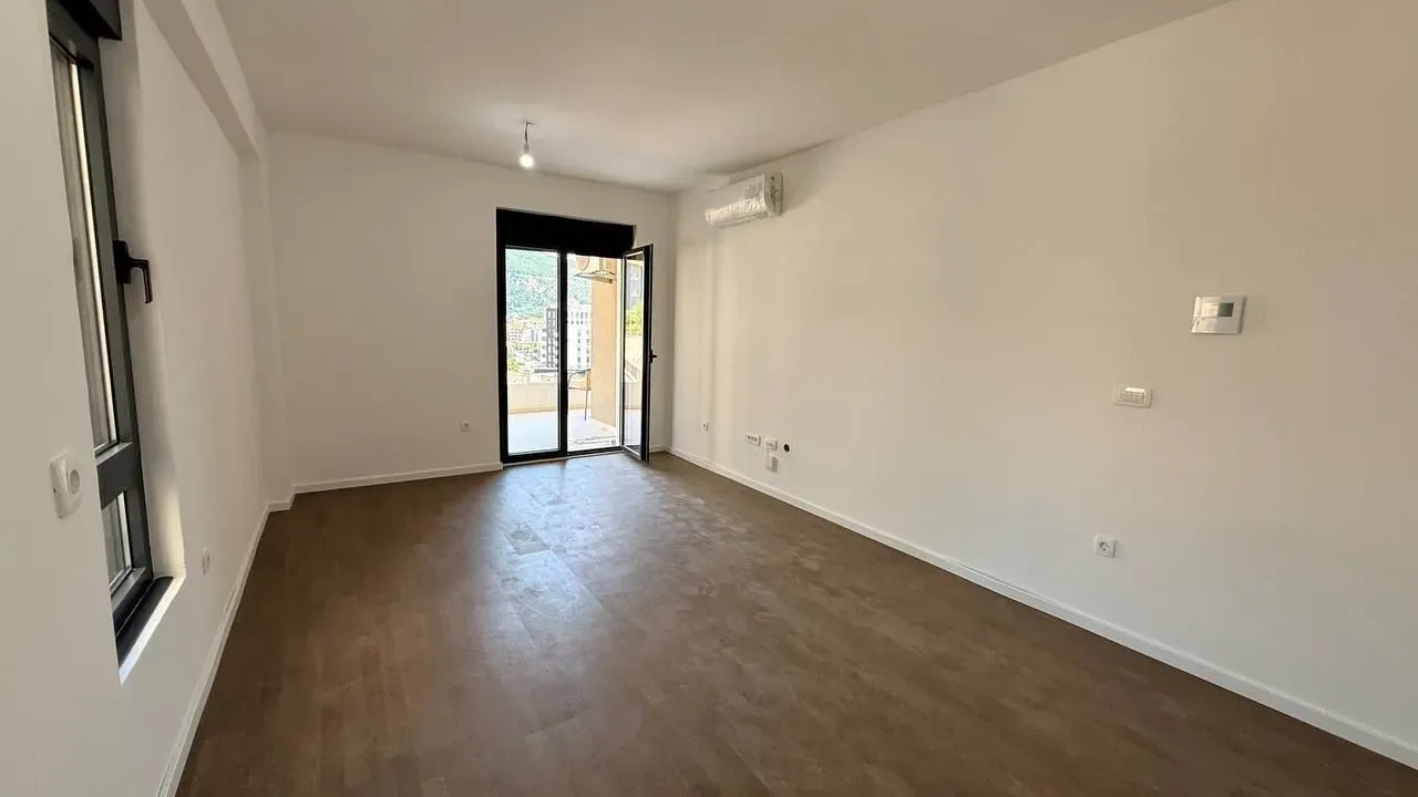 Sale, two bedroom apartment, 83m², Centar, Budva