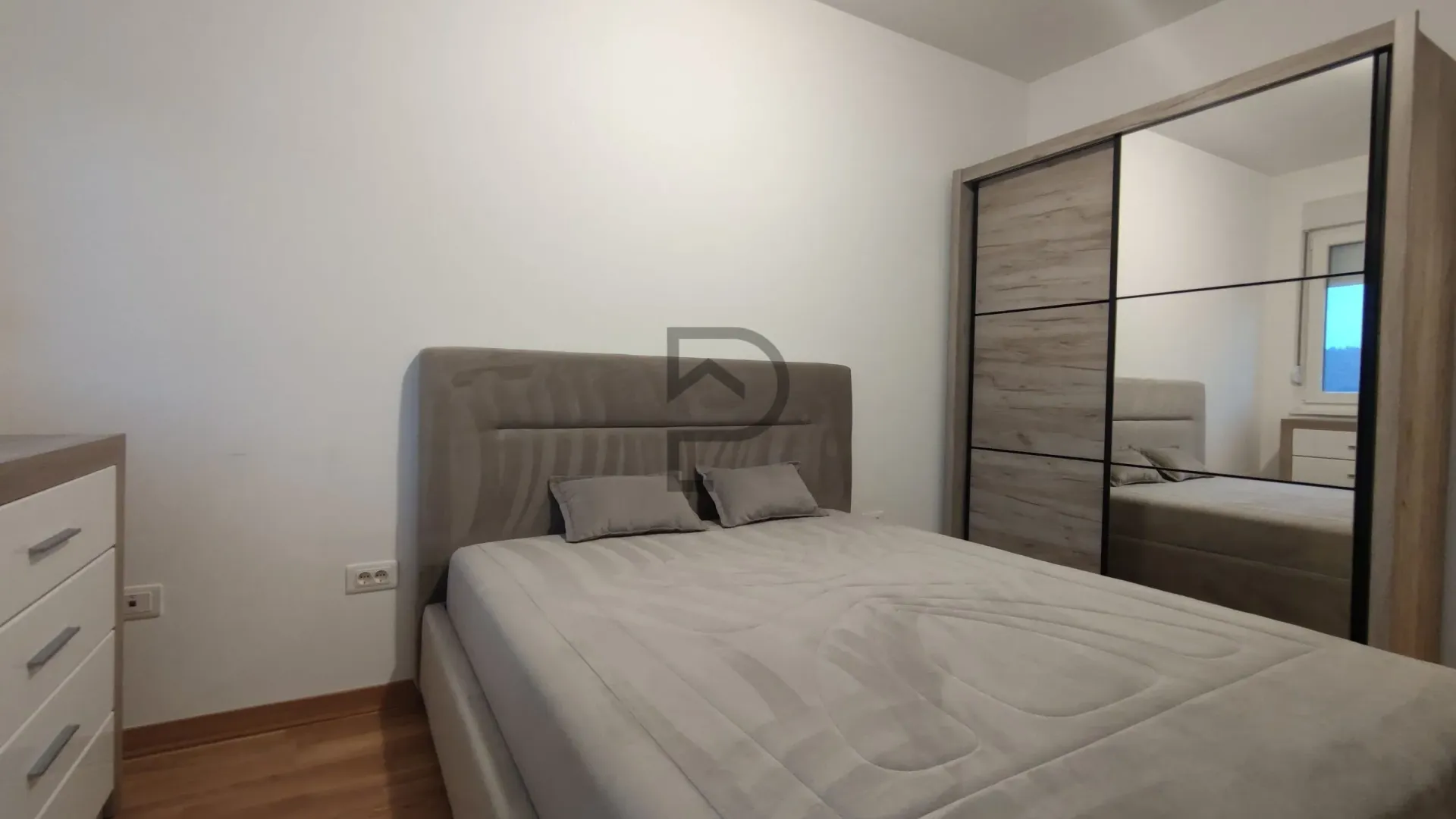 Rent, one bedroom apartment, 45m², City Kej, Podgorica