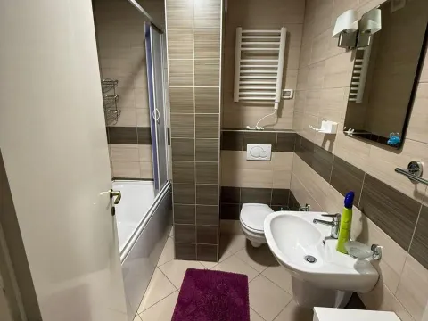 Prodaja, dvosoban stan, 72m², City Kvart, Podgorica - image 5