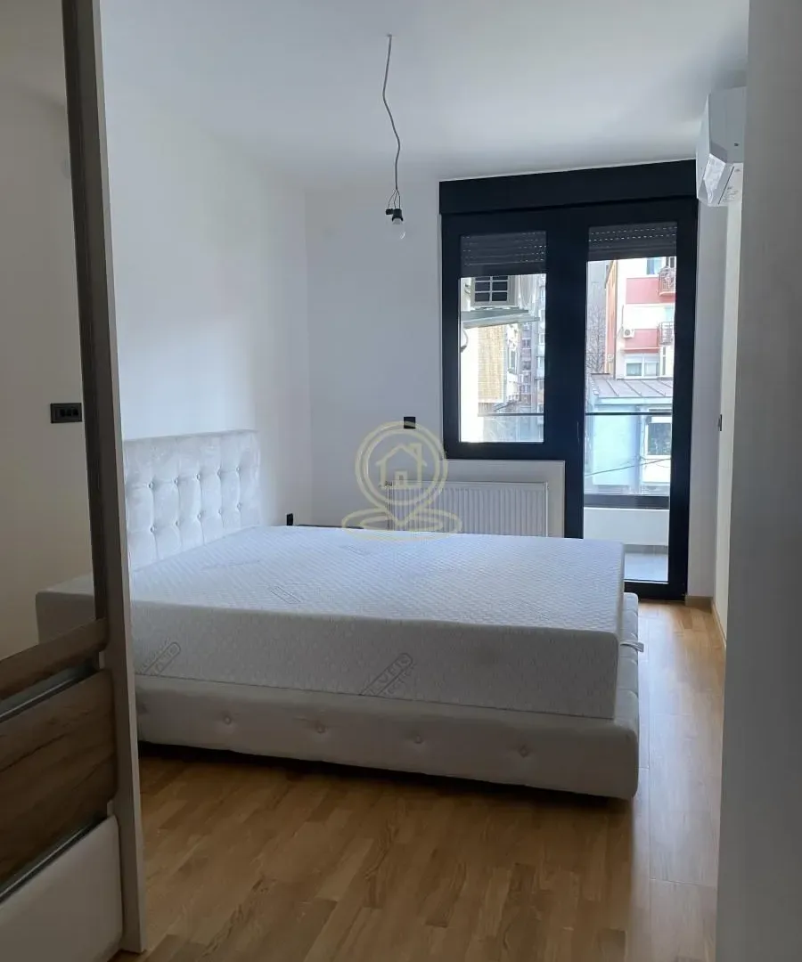 Izdavanje, dvosoban stan, 80m², Medijana, Niš