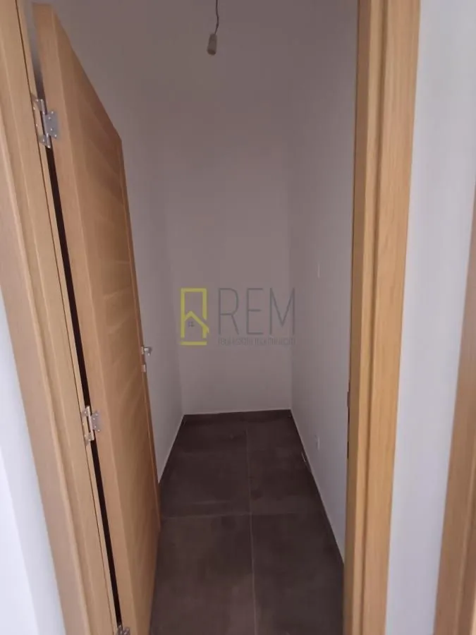 Prodaja, dvosoban stan, 73m², Pobrežje, Podgorica
