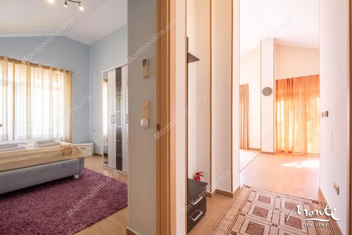 Prodaja, dvosoban stan, 87m², Orahovac, Kotor