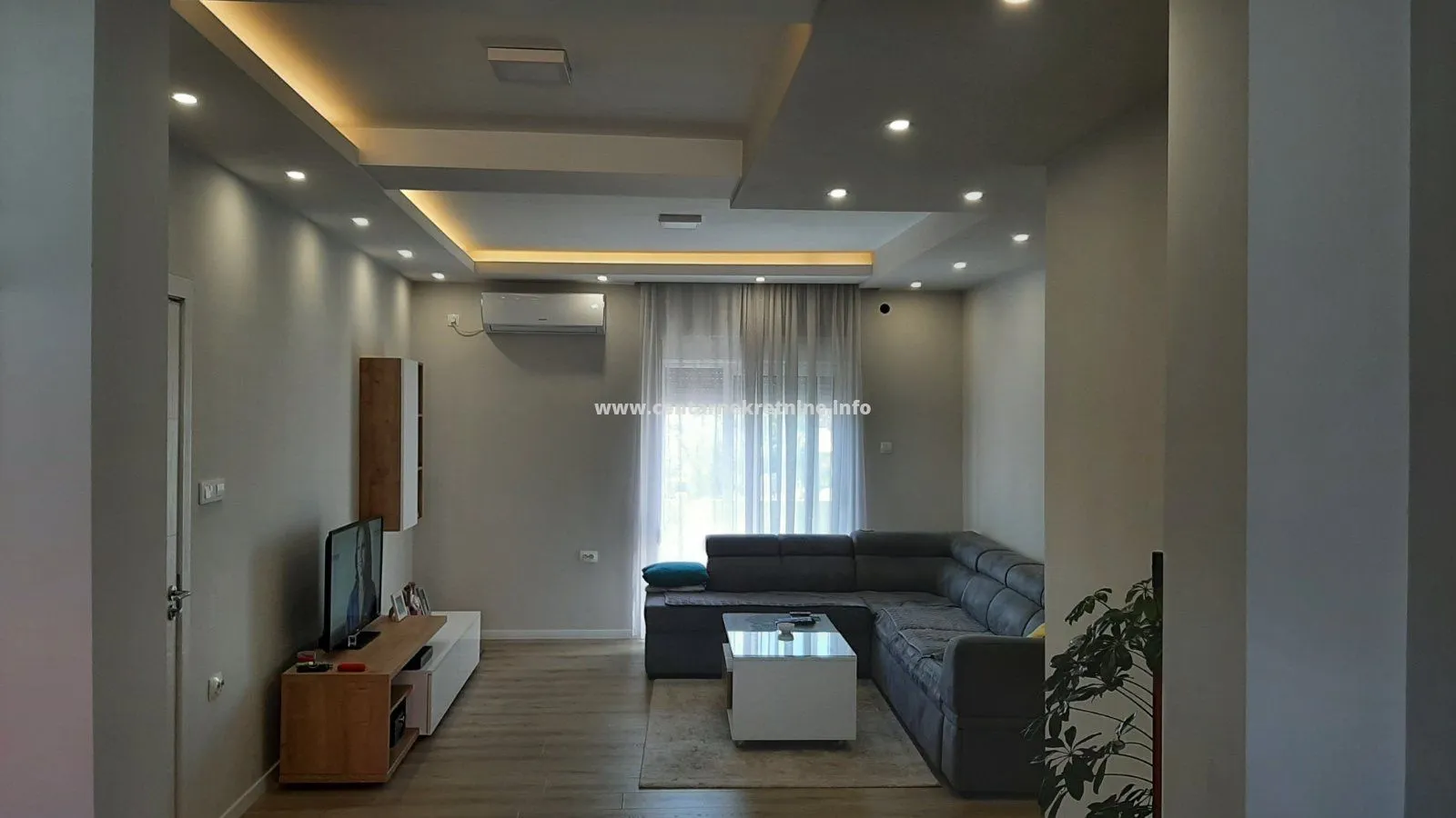 Sale, house, 180m², Konik, Podgorica