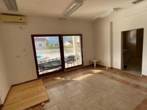 Prodaja, petosoban stan, 189m², Risan, Kotor - image 6