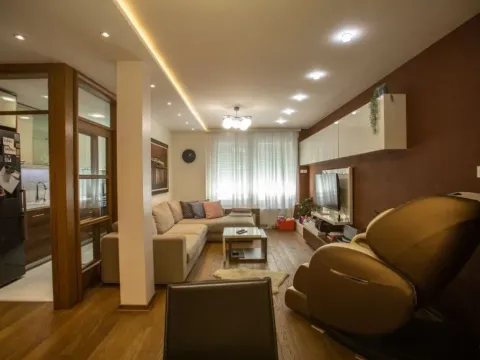 Sale, four bedroom apartment, 176m², Grbavica, Novi Sad Sve Podlokacije - image 3