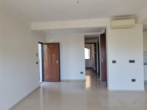 Prodaja, dvosoban stan, 86m², Petrovac, Budva - image 3