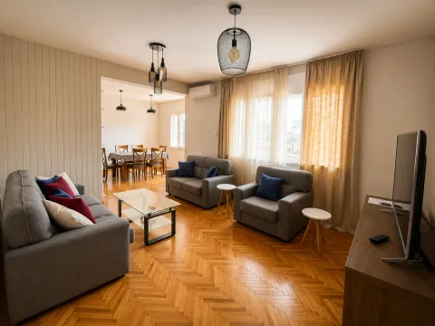 Rent, two bedroom apartment, 108m², Stari Aerodrom, Podgorica - image 3
