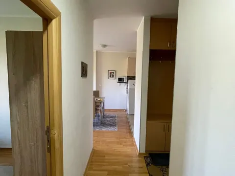 Izdavanje, trosoban stan, 67m², Banjica, Voždovac Sve Podlokacije - image 4