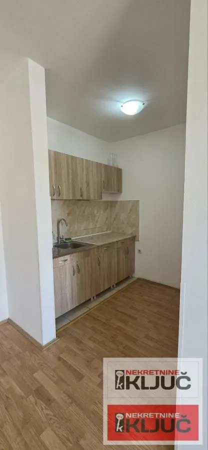 Izdavanje, jednosoban stan, 35m², Bulevar patrijarha Pavla, Novi Sad Sve Podlokacije