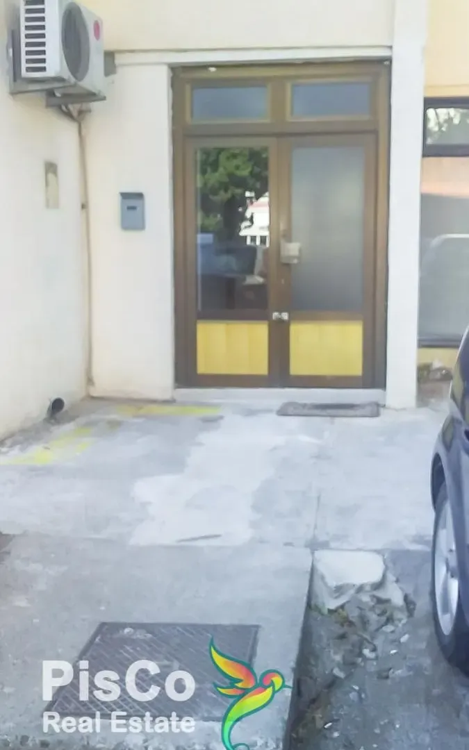 Izdavanje, poslovni prostor, 52m², Pobrežje, Podgorica