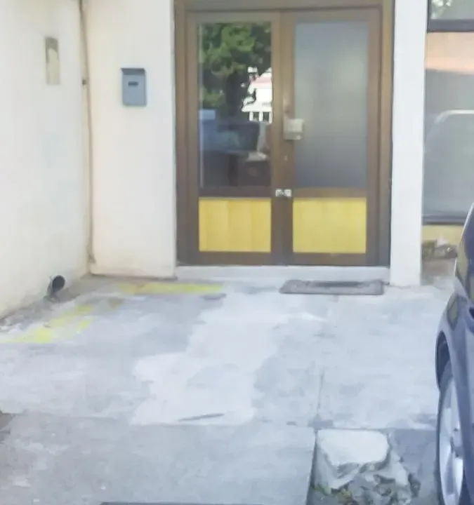 Izdavanje, poslovni prostor, 52m², Pobrežje, Podgorica