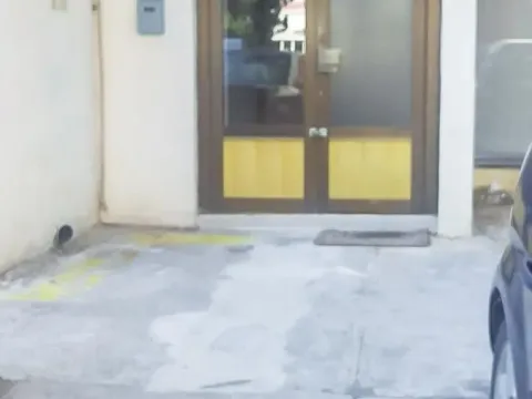 Izdavanje, poslovni prostor, 52m², Pobrežje, Podgorica - image 1