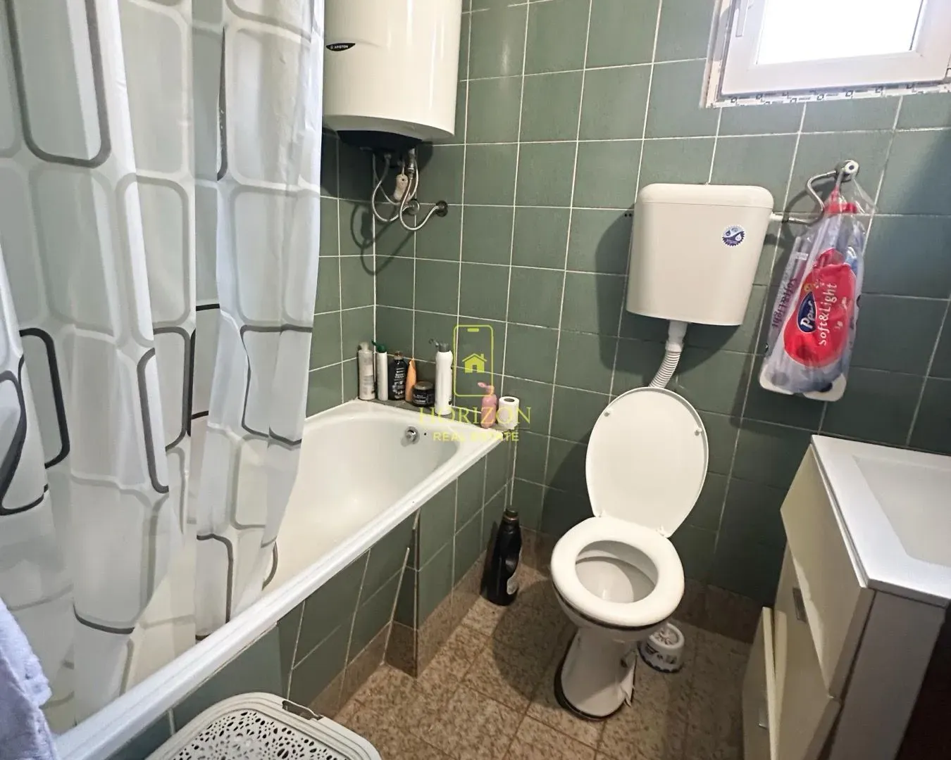 Prodaja, kuća, 191m², Tološi, Podgorica