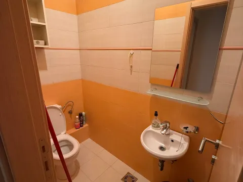 Izdavanje, trosoban stan, 85m², Pobrežje, Podgorica - image 9