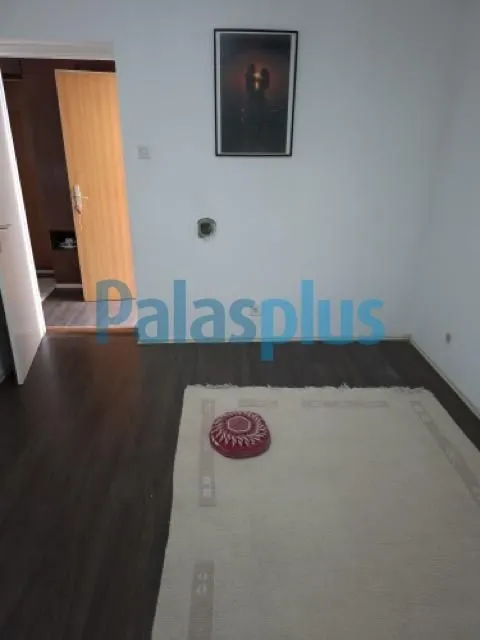 Izdavanje, dvosoban stan, 60m², Resnik, Beograd