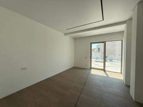 Sale, two bedroom apartment, 80m², Pržno, Budva - image 2