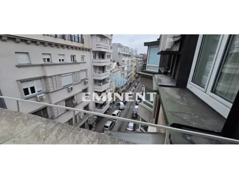 Izdavanje, trosoban stan, 97m², Slavija, Vračar Sve Podlokacije - image 12