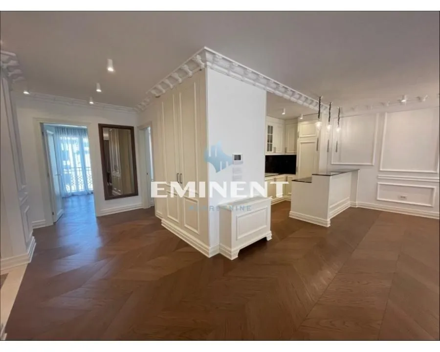 Izdavanje, četvorosoban stan, 125m², Čubura, Beograd