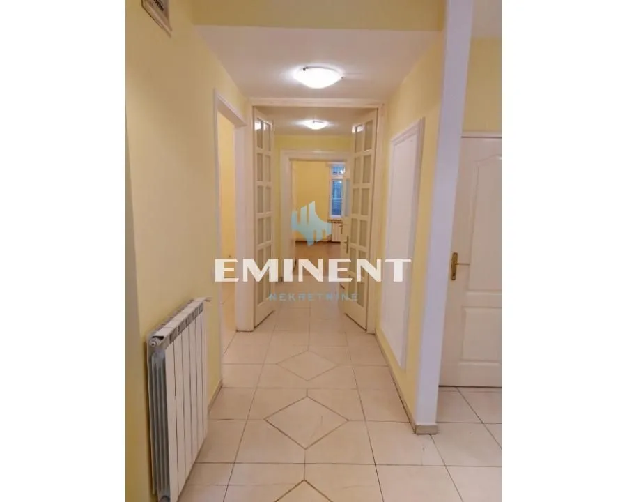 Rent, three bedroom apartment, 70m², Stari Grad, Beograd