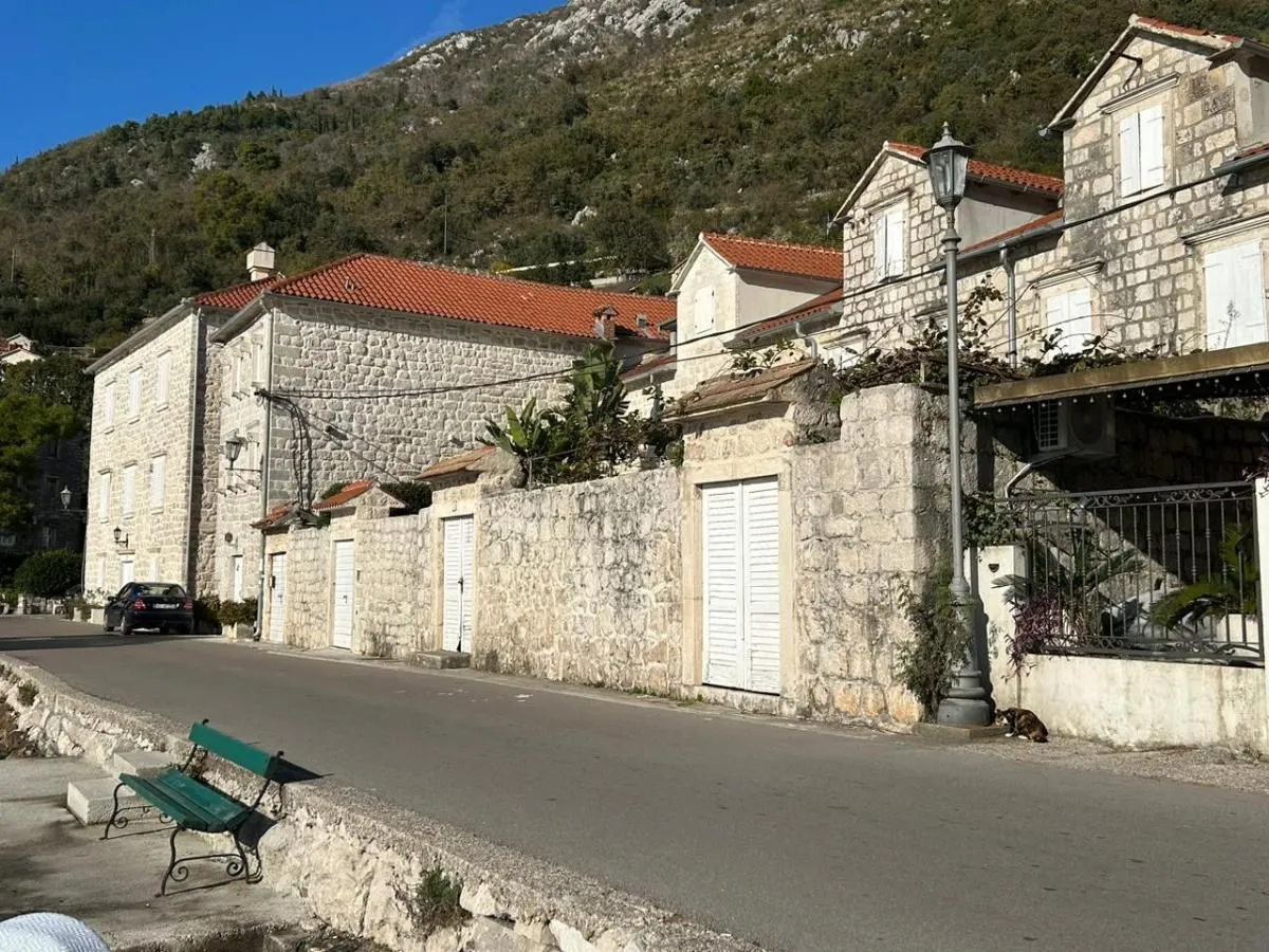 Rent, house, 90m², Perast, Kotor
