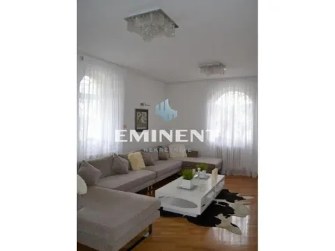 Izdavanje, četvorosoban stan, 110m², Savski Venac, Beograd - image 2