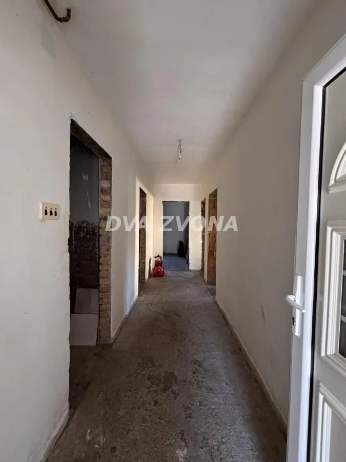 Prodaja, kuća, 167m², Sremska Kamenica, Petrovaradin