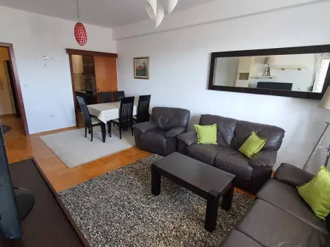 Izdavanje, dvosoban stan, 60m², Stari Aerodrom, Podgorica - image 12