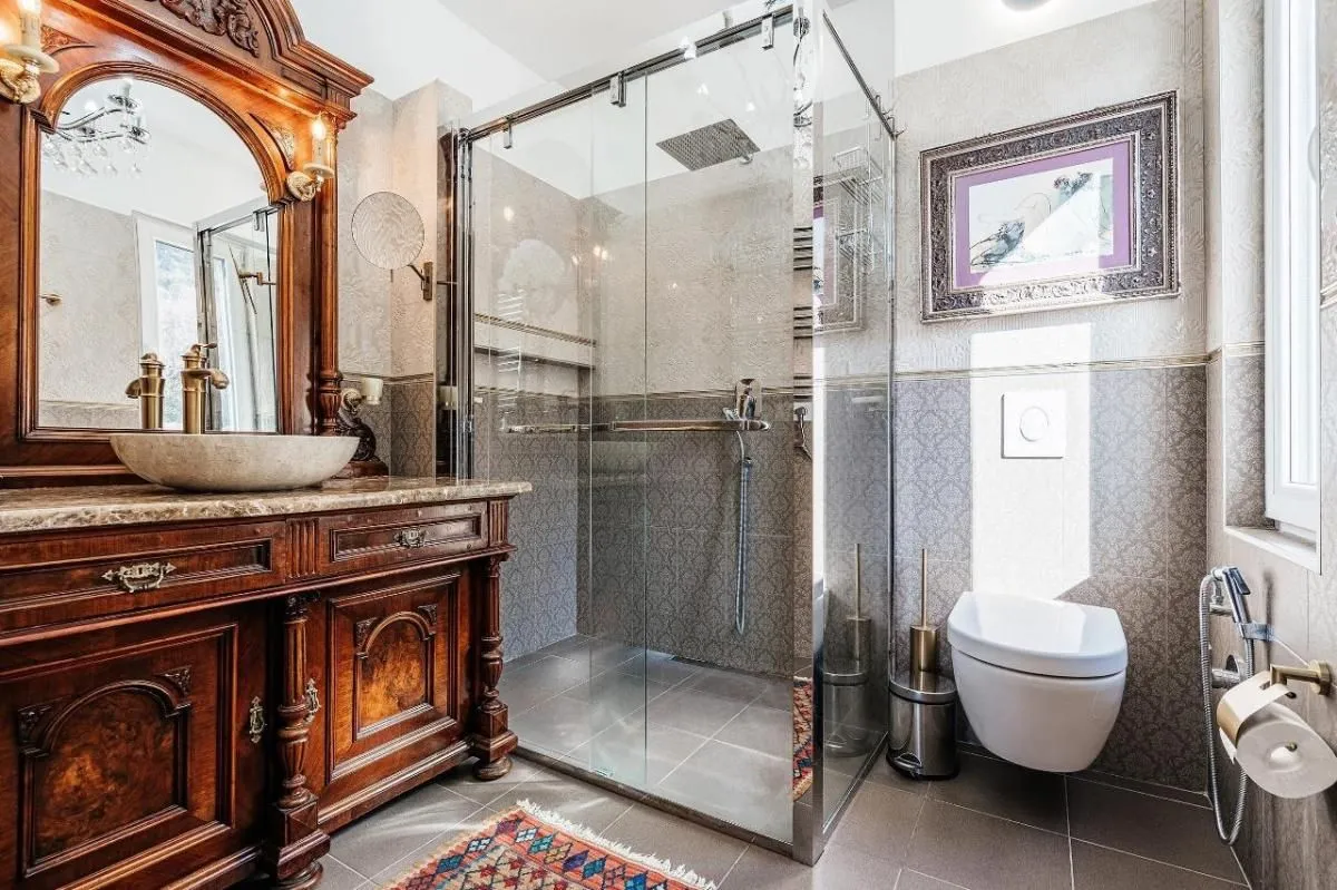 Sale, house, 350m², Reževići, Budva