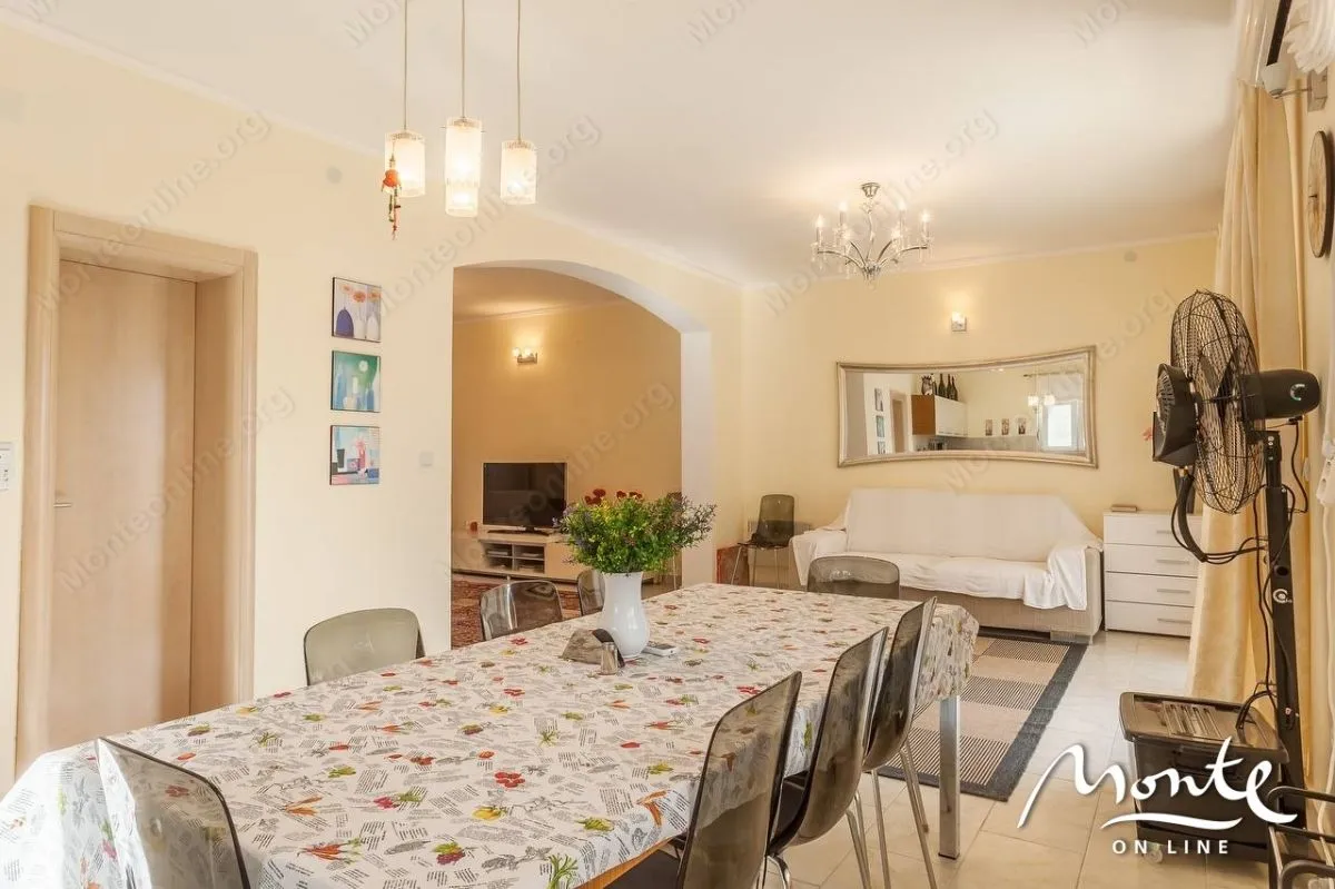 Prodaja, kuća, 180m², Morinj, Kotor