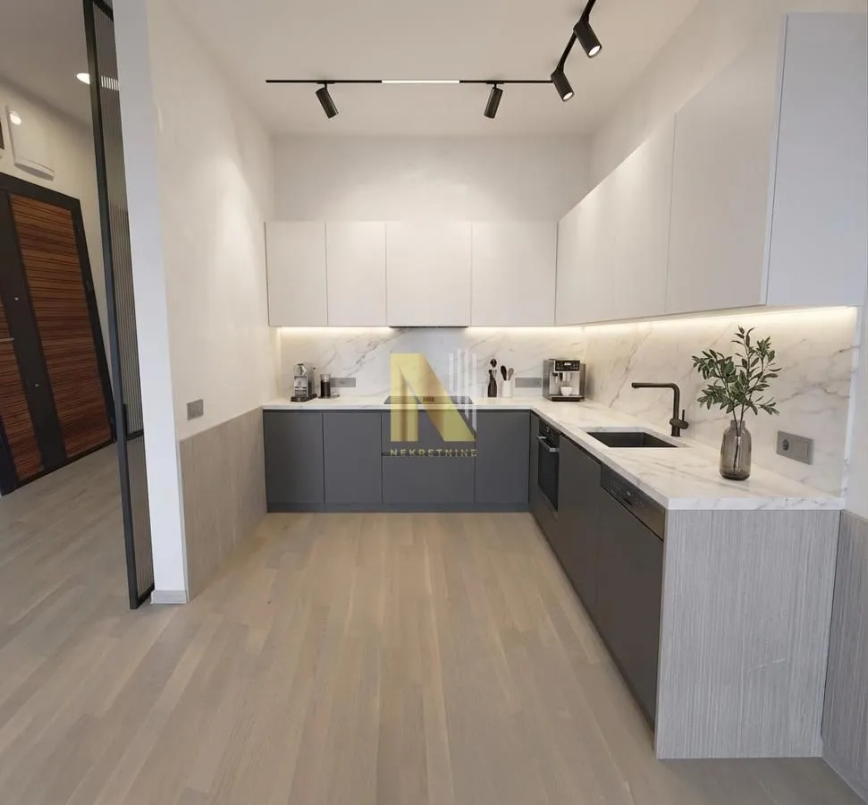 Prodaja, trosoban stan, 78m², Petrovaradin, Novi Sad