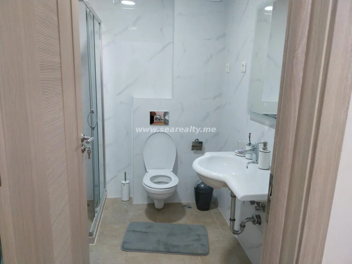Rent, one bedroom apartment, 37m², Bečići, Budva