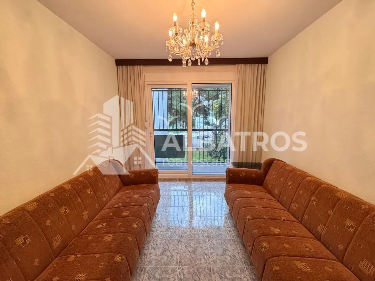 Prodaja, dvosoban stan, 77m², Centar, Bar