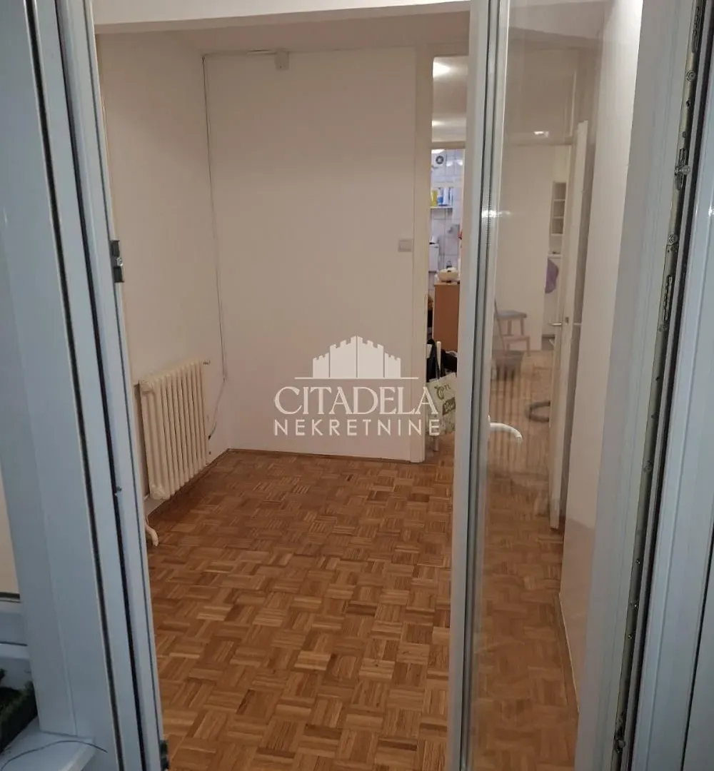 Izdavanje, dvosoban stan, 48m², Čukarica, Beograd