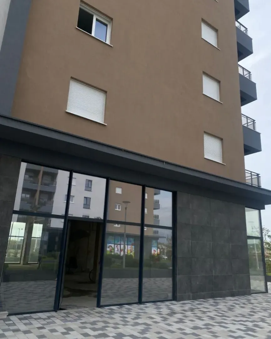 Izdavanje, poslovni prostor, 282m², Stari Aerodrom, Podgorica