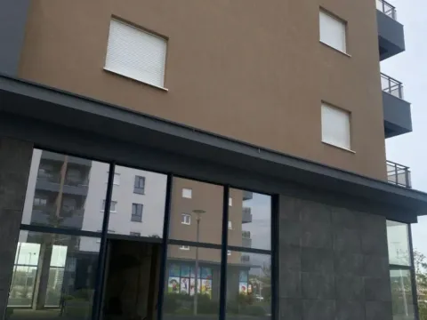 Izdavanje, poslovni prostor, 282m², Stari Aerodrom, Podgorica