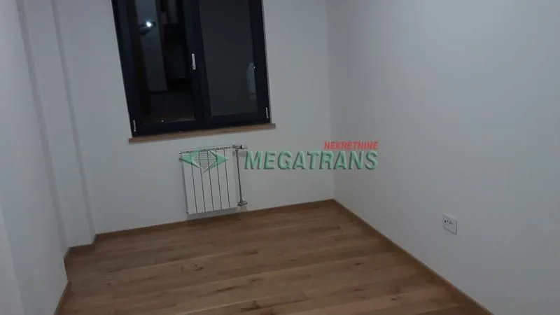 Izdavanje, stan, 143m², Centar, Novi Sad