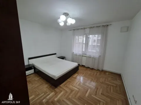 Izdavanje, dvosoban stan, 57m², Savski Venac, Beograd - image 10