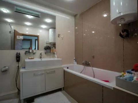 Sale, four bedroom apartment, 176m², Grbavica, Novi Sad Sve Podlokacije - image 6