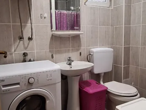 Izdavanje, jednosoban stan, 40m², Masline, Podgorica - image 6