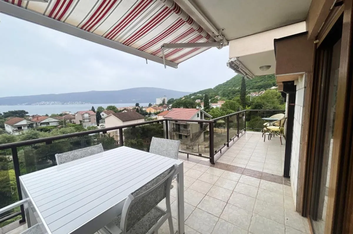 Prodaja, trosoban stan, 85m², Bijela, Herceg Novi