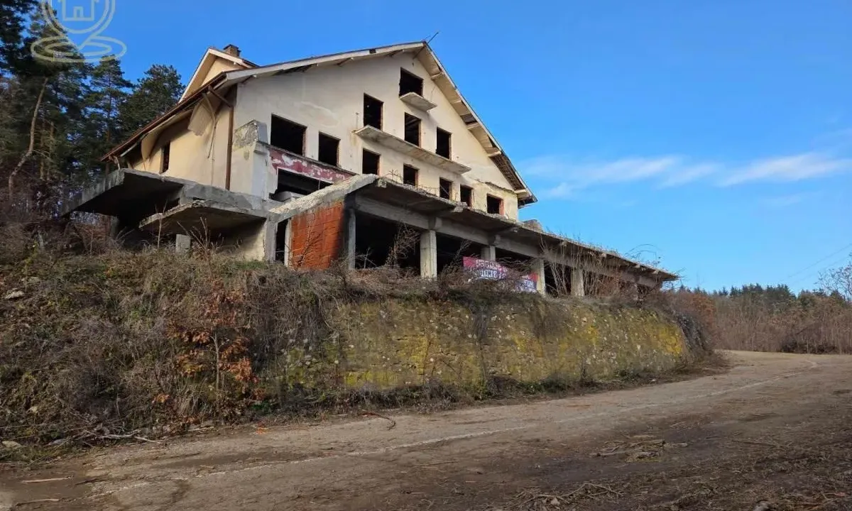 Prodaja, ugostiteljski objekat, 1600m², Merošina, Niš